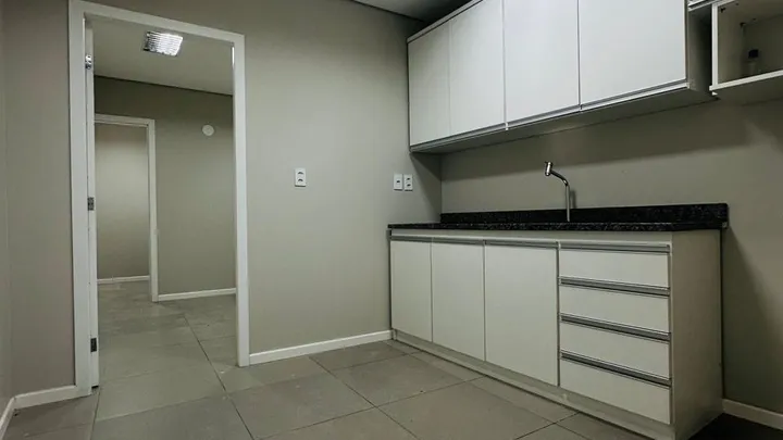 Sala comercial com 200m2