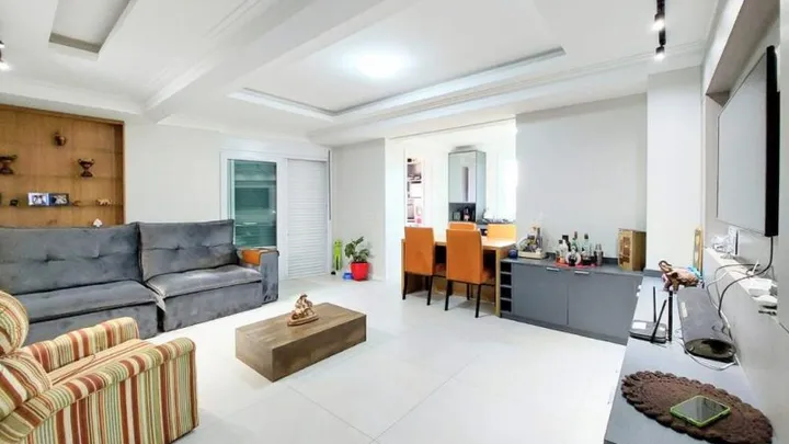 Apartamento 03 dormitórios com garagem