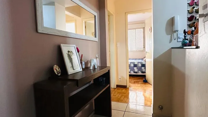 Apartamento 2 dormitórios com garagem