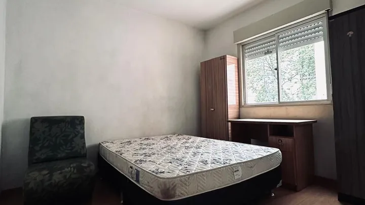 Apartamento 02 dormitórios com garagem central