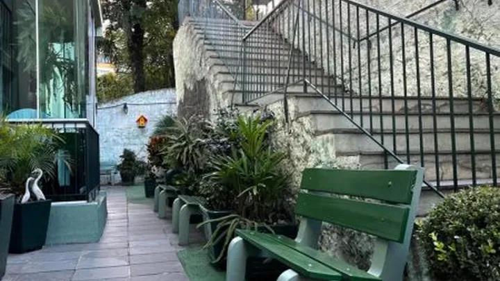 Apartamento 2 dormitórios com sacada