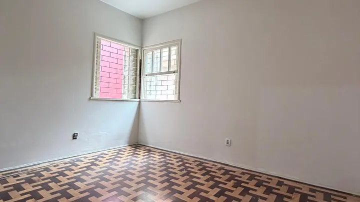 Casa 03 Dormitórios e 01 Garagem